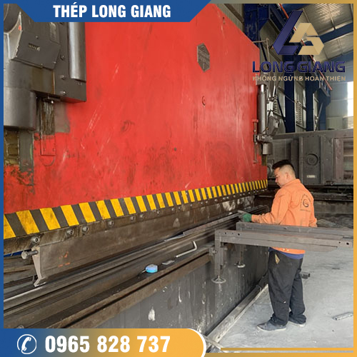 Dịch Vụ Chặt, Cắt CNC